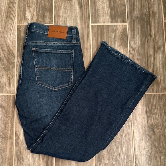 Lucky Brand Denim - Lucky Brand Sweet Mid Rise flared jeans with frayed hem